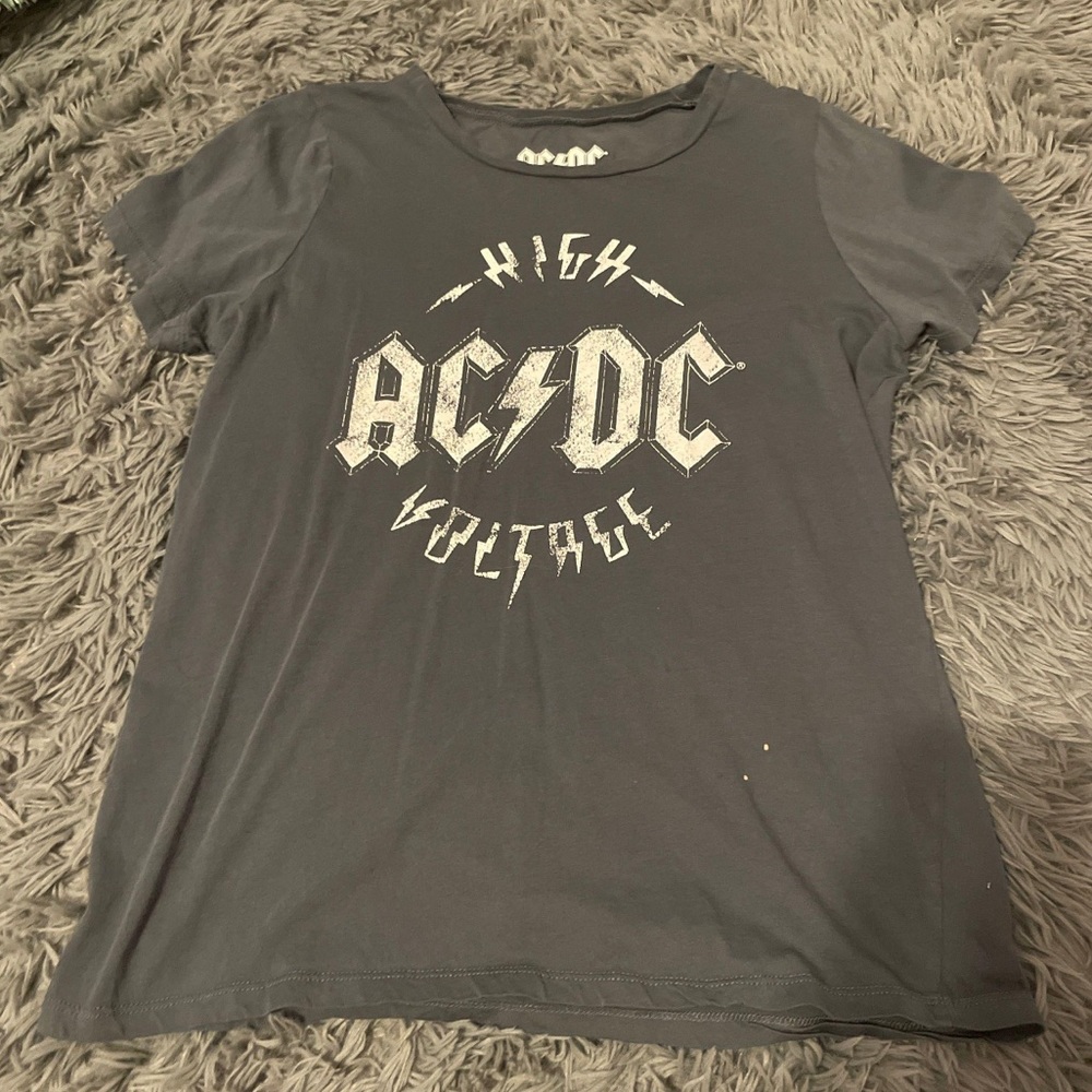 This has your average t-shirt material. It is very soft and comfy.